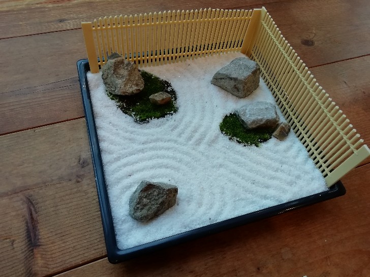 子供と室内遊び 製作費300円 ミニチュア日本庭園 枯山水 の作り方 オタク子育て